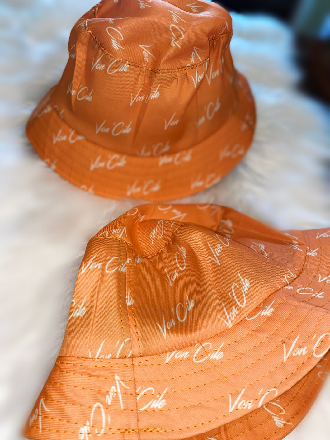 Von’Cile Bucket Hat- Peach