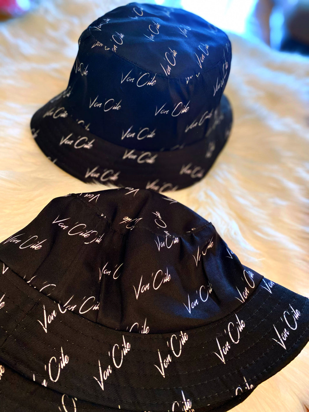 Von’Cile Bucket Hat- Black